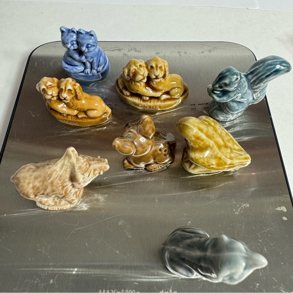 8 Wade Whimsies England Ceramic Animal figurines. - Picture 2 of 14
